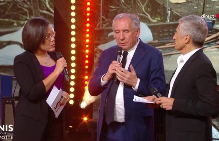 „Ist das der Punkt?“ : Live auf France 2, Nagui stellt François Bayrou neu dar, der von „illegaler Bevölkerung“ in Mayotte spricht