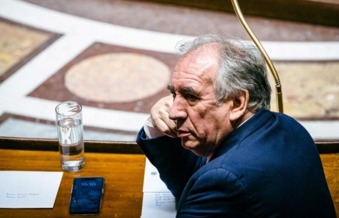 Im Angesicht der Abgeordneten spart Bayrou Zeit, begeht aber auf Mayotte einen weiteren Fehltritt