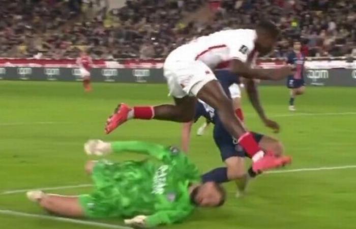 PSG-Star war bei der Horror-Herausforderung der Ligue 1 „nur wenige Zentimeter davon entfernt, sein Auge zu verlieren“.