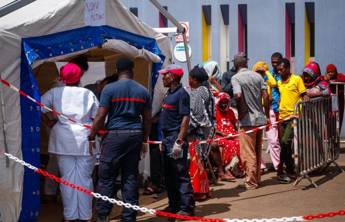 Die Situation in Mayotte ist immer noch sehr schwierig, wo Hilfe eintrifft und das Leben wieder aufgenommen wird