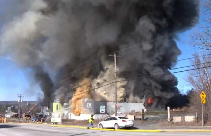 Explosion im Estrie Food Enhancement Center: Besitzer wird wegen fahrlässiger Brandstiftung angeklagt