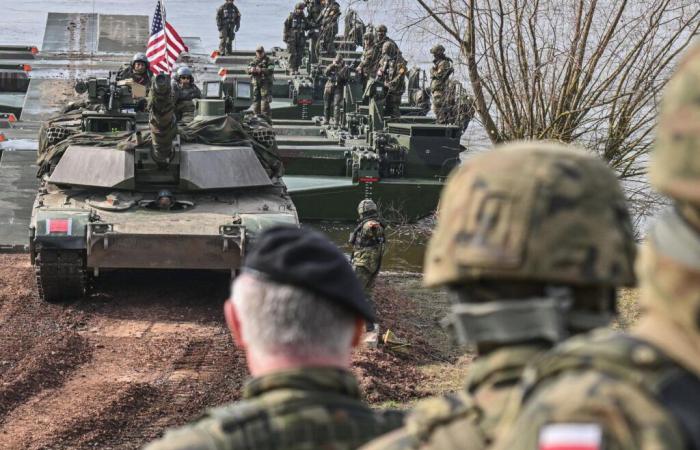 in Polen die diskrete und beruhigende Anwesenheit amerikanischer Soldaten