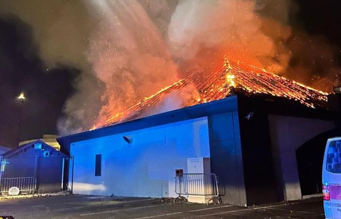 Hotelzone Beaune: Das Dach der Copacabana wurde von Flammen verwüstet