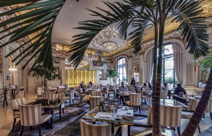 Weihnachtsbrunch 2024 und Neujahr 2025 in der Lobby, The Peninsula Paris