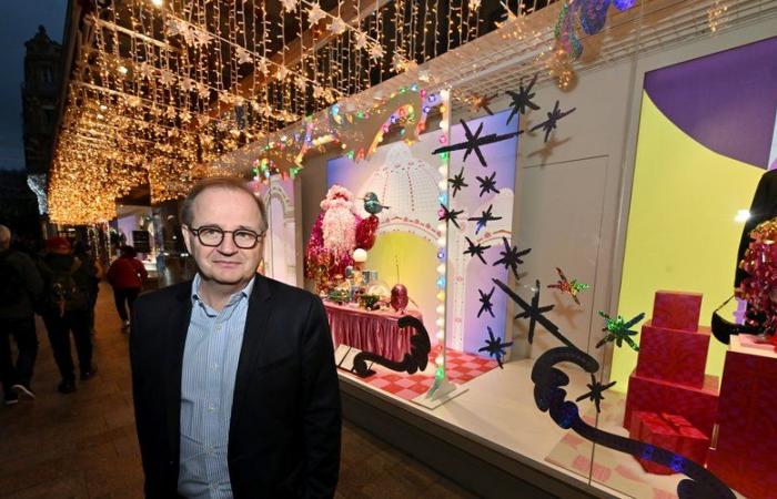 Unsere schönsten Weihnachtsfenster: In den Galeries Lafayette war einer der Designer der Kostüme für die Olympischen Spiele in Paris derjenige, der sie entworfen hat