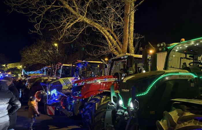 Der sagenhafte Erfolg der Weihnachts-Traktorparaden im Westen!