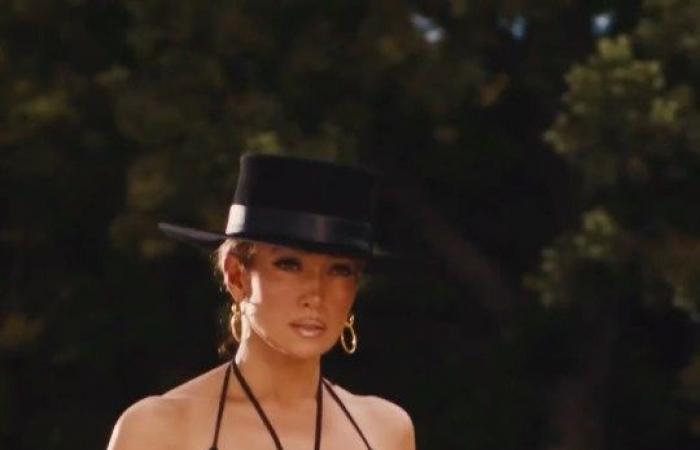 „Befreite“ Rache-Bikini-Schnappschüsse von Cindy Crawford und J-Lo – die Promis, die in ihren 50ern mehr Körperbewusstsein haben als je zuvor