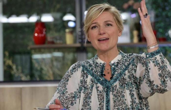 Jean Dujardin amüsiert sich über eine gewagte Frage von Anne-Elisabeth Lemoine