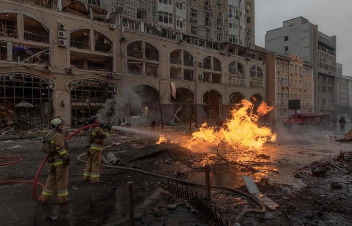 ein Toter bei einem Angriff auf Kiew, eine „Reaktion“ auf einen ukrainischen Angriff mit westlichen Raketen