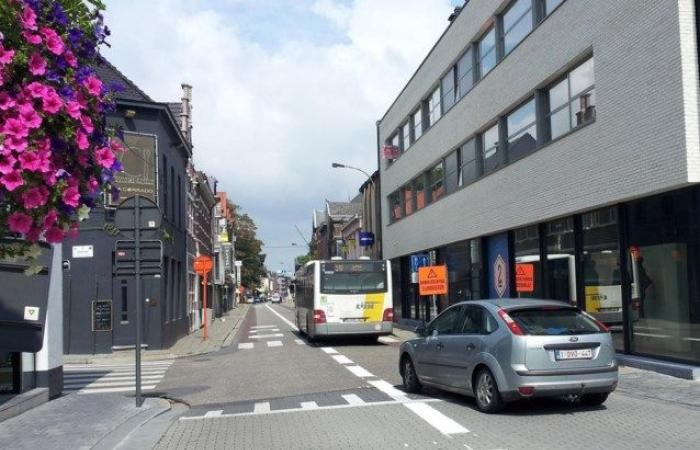 Stadt möchte sich mit De Lijn beraten, da sie mit den Anpassungen unzufrieden ist (Geel)