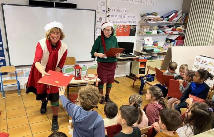 In Martigues erhielten die Schulkinder der städtischen Kindergärten zu Weihnachten ein „Geschenkbuch“.