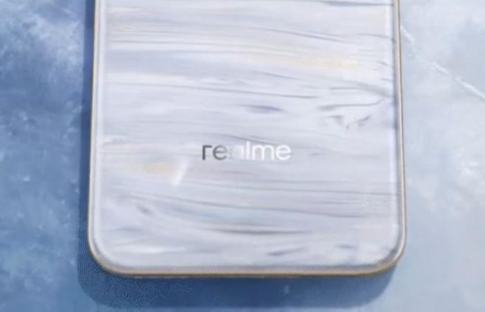 Die Realme 14 Pro-Serie mit einzigartigem kälteempfindlichen Design (Unique Pearl Design) wird voraussichtlich Anfang 2025 auf den Markt kommen