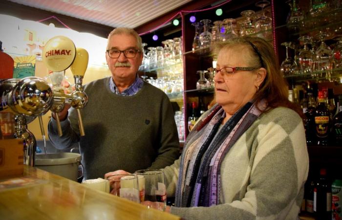 Die Besitzer eines berühmten Cafés in Saint-Gilles verabschieden sich