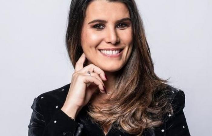 Karine Ferri (The Voice) wird durch Anaïs Grangerac ersetzt, sie reagiert auf ihre Ankunft: „Es gibt keine Kontroversen, keinen Konflikt“