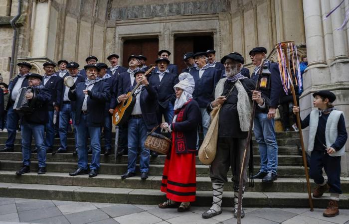 Olentzero und Mari Domingi sorgen dafür, dass sich die Dunkelheit zurückzieht