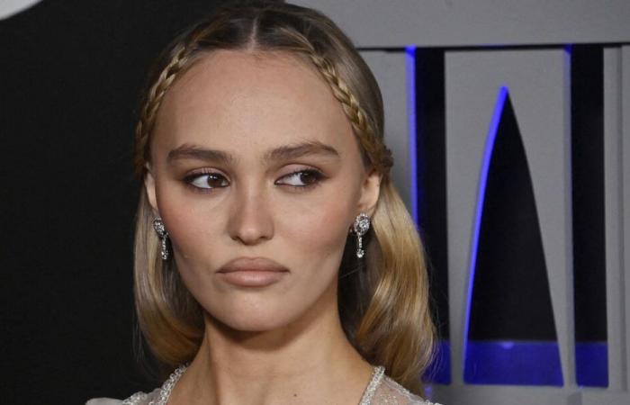 Lily Rose Depp in einer Beziehung, ihre Freundin wird kritisiert