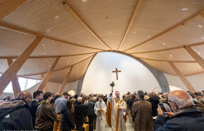 Eine neue Kirche in der Diözese Versailles