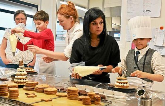 In Plougonvelin veranstaltet der Sternekoch einen Weihnachts-Holzworkshop mit Kindern aus dem Morvan-Krankenhaus