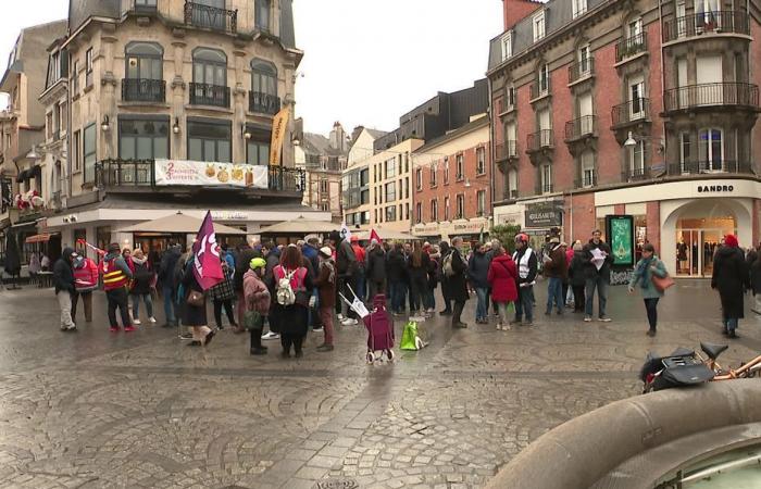 Rund hundert Menschen versammelten sich in Reims