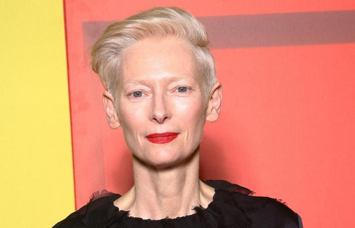 Tilda Swinton erhält den Goldenen Ehrenbären und feiert damit ihre „erstaunliche“ Karriere