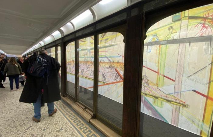 Halten Sie die Augen offen, vielleicht stoßen Sie in der U-Bahn auf eine Ausstellung zeitgenössischer Kunst