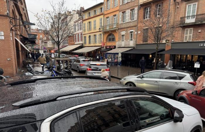 Letzten Samstag vor Weihnachten, Geschenkerennen, Parade, Regen… heute werden in Toulouse große Staus erwartet