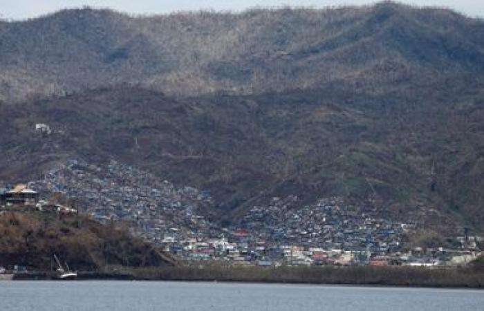 IN BILDERN. Putzen, Suche nach Trinkwasser und Nahrung… Nach dem Durchzug des Zyklons Chido versuchen die Einwohner von Mayotte zu überleben