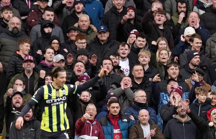 Grealish hält es nicht mehr aus, mit einer Geste reagiert er auf die Aston-Villa-Fans: Guardiola macht Proselyten