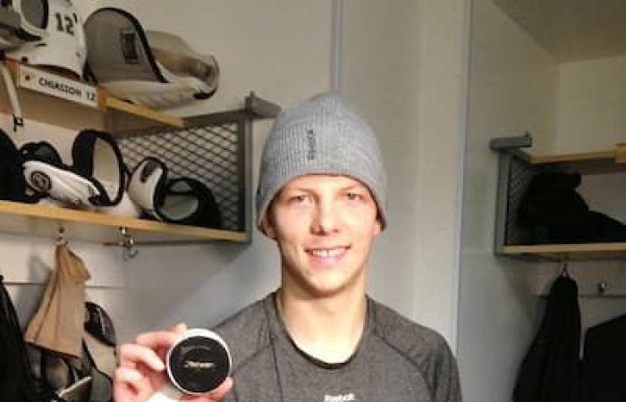 Alex Chiasson gibt seinen Rücktritt aus der NHL bekannt: „Ich habe den Traum meines kleinen Kerls wahr werden lassen“