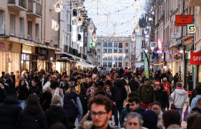 IN BILDERN. Der Wahnsinn des letzten Samstags vor Weihnachten im Zentrum von Caen