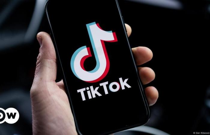 Albanien verbietet TikTok für ein Jahr nach tödlichem Messerangriff auf Jugendliche – DW – 22.12.2024