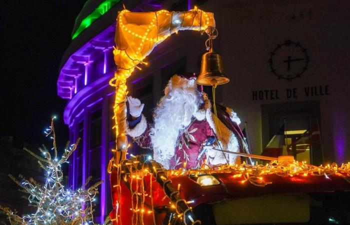 Die ganze Stadt erstrahlt in Weihnachtslichtern