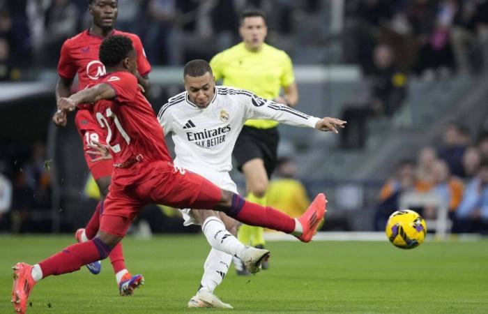 Mbappé schießt einen Golazo und bestätigt seine Rückkehr zur Form gegen Sevilla FC