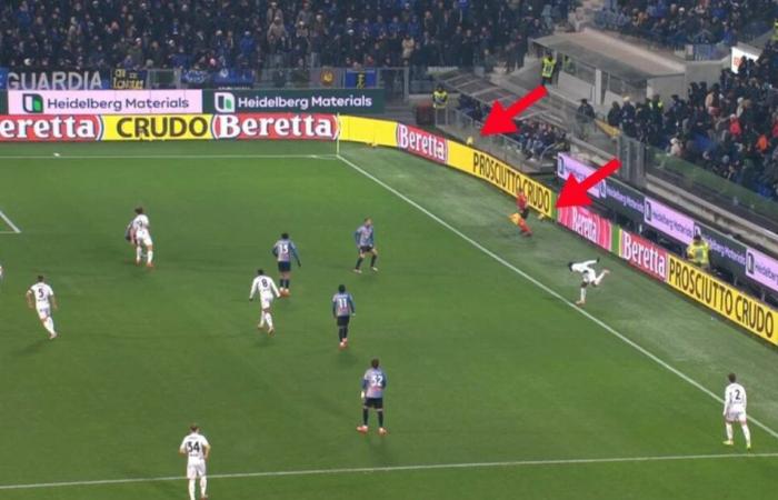 Der seltsame Fall der beiden Bälle bei Atalanta-Empoli bringt die Dea-Verteidiger ins Trudeln, aber es ist eine optische Täuschung