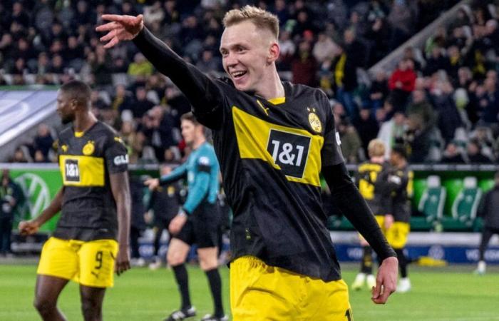 Spielbericht | Sechs starke Minuten: BVB holt in Unterzahl ersten Auswärtssieg | VfL Wolfsburg – Borussia Dortmund 1:3 | 15. Spieltag | Bundesliga 2024/25