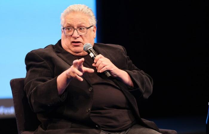 Harvey Fierstein verliert 120 Pfund durch die Einnahme von Medikamenten zur Gewichtsreduktion