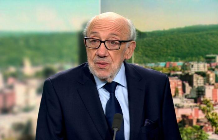 Mit Tränen in den Augen spricht Louis Michel das „arme Kind“ an, das er war: „Das hast du gut gemacht, Junge.“