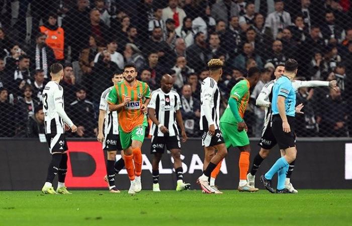 Ist die Entscheidung in der Situation richtig, in der Beşiktaş mit einer Strafe gerechnet hat? Die Position, die das Trio-Team in zwei Teile spaltete – Last-Minute-Sportnachrichten