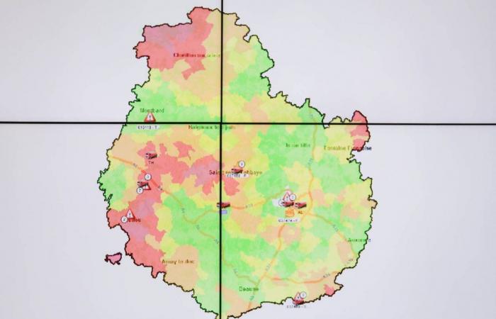 ZIVILSICHERHEIT: Feuerwehrleute sind bereit für die Ferienzeit