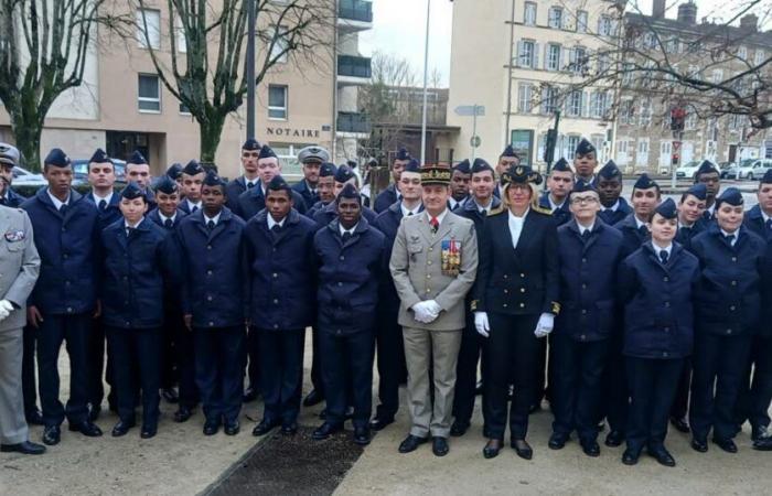 Ain. 29 Jugendliche des freiwilligen Militärdienstes erhielten in Bourg-en-Bresse ihre Mützen