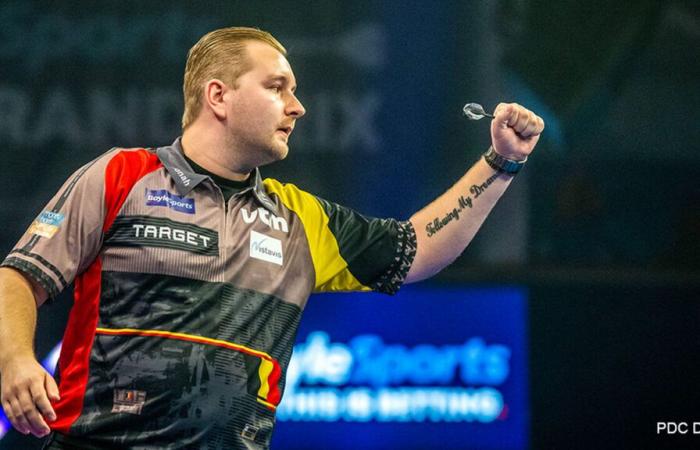 LIVE: Der Motor von Dimitri Van den Bergh stottert noch ein wenig, aber unser Landsmann gewinnt den ersten Satz