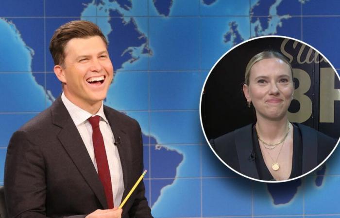 Scarlett Johansson zuckt zusammen, als Colin Jost bei „SNL“ gezwungen ist, Witze über die Ehe zu machen.