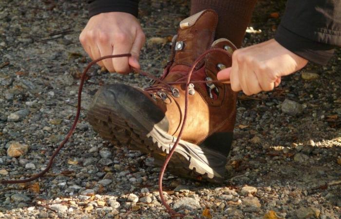 Sie sucht im Jahr 53 nach Schuhen, um sie einem Obdachlosen zu schenken