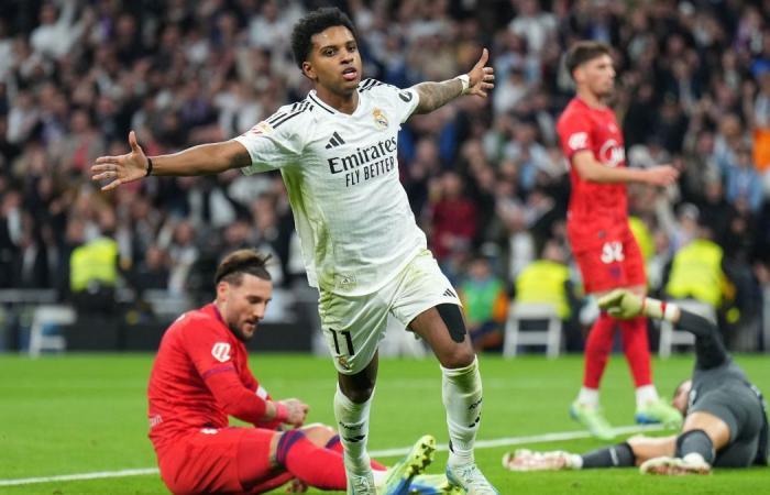 Real Madrid überholt Sevilla (4:2) und schließt 2024 vor Barca ab. Tore von Mbappé, Valverde, Rodrygo und Brahim