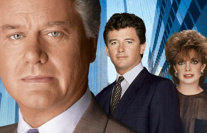 „Er hat 3 oder 4 Flaschen Champagner pro Tag getrunken“, wirft Patrick Duffy (Bobby) Larry Hagman (JR) raus