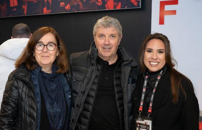 Die LOU Rugby VIP-Tribünen – Toulouse. Tolle Abendstimmung in Gerland –