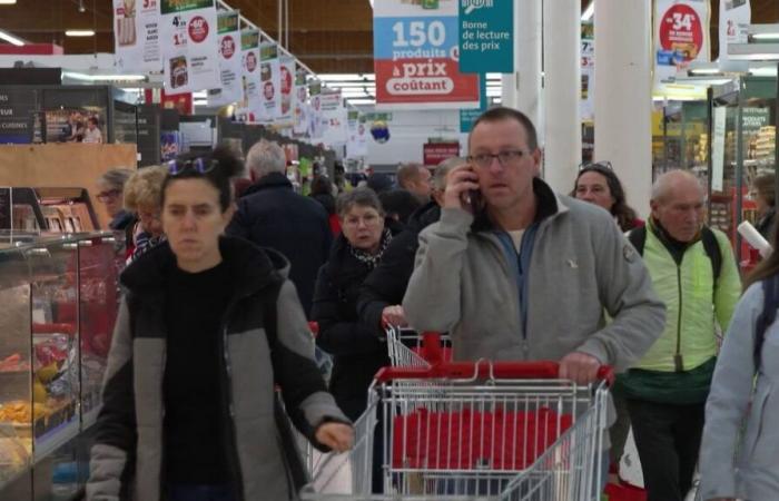 VIDEO. Am Vorabend von Weihnachten werden Supermärkte übernommen, um sich auf Silvester vorzubereiten