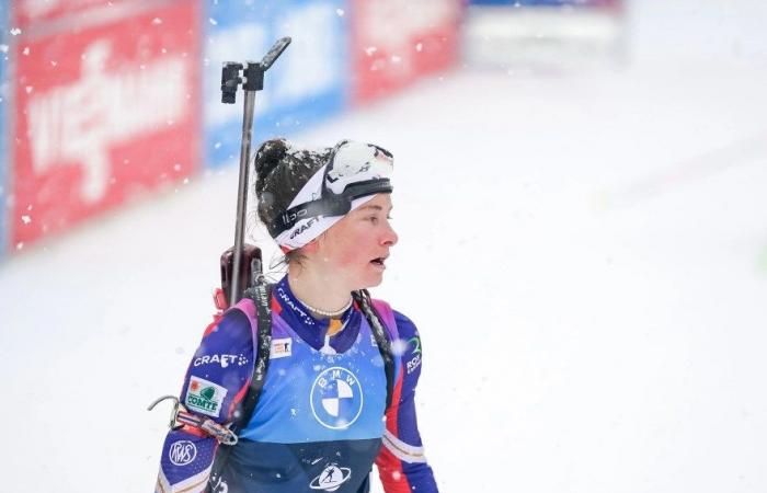 Biathlon | Le Grand-Bornand: Im Massenstart mit knapper Not geschlagen, sorgt Jeanne Richard im Ausland für Aufsehen, während Paulina Batovska Fialkova von ihrem Ende des Rennens erzählt | Nordic Mag | Nr. 1 Biathlon