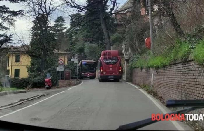 Öffentliche Verkehrsmittel, die Sammelklage beginnt bei den Bewohnern von Monte Donato