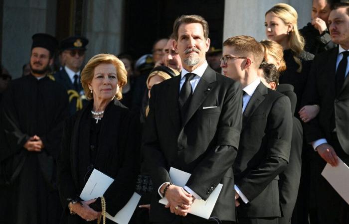 Prinz Pavlos von Griechenland und seine Familie erhalten endlich die griechische Staatsbürgerschaft zurück